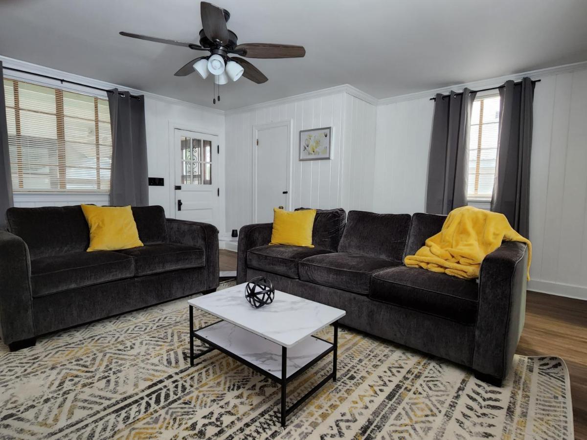 Spacious Centrally Located 3 Bed 2 Bath - Sleeps 8 Montgomery Esterno foto