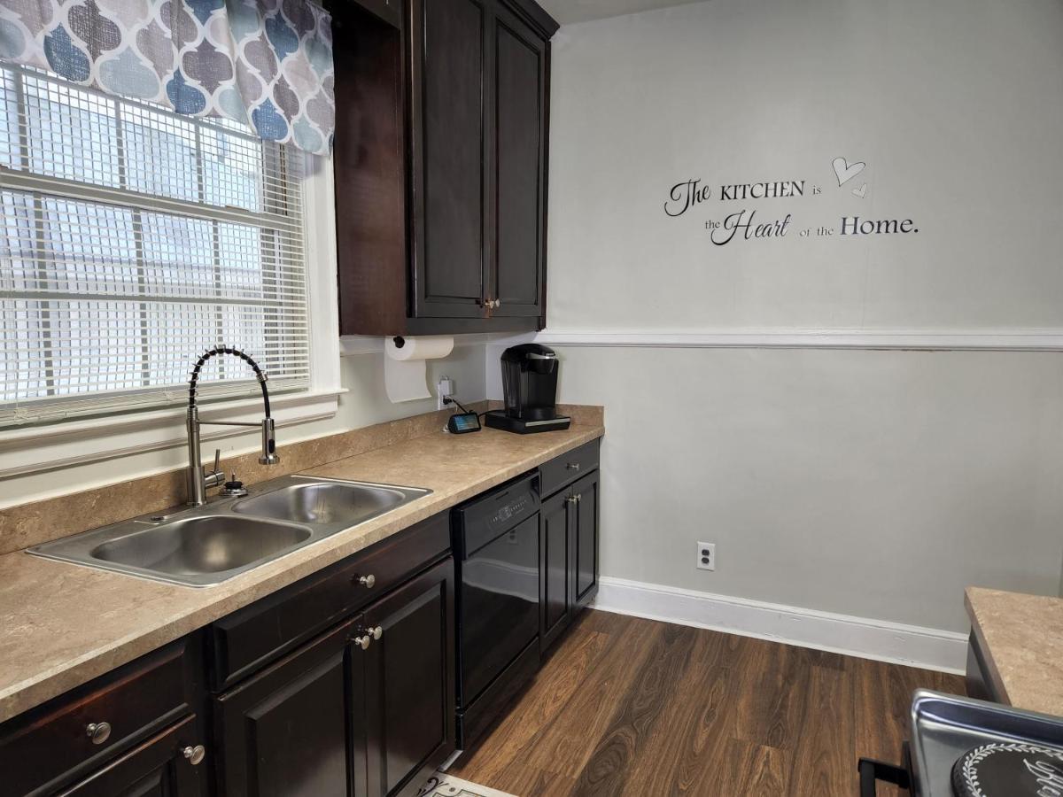 Spacious Centrally Located 3 Bed 2 Bath - Sleeps 8 Montgomery Esterno foto